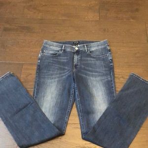 Brand New Escada jeans size 40 Made In Italy